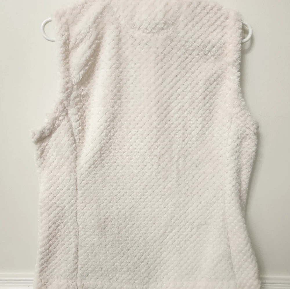 NWT Calvin Klein Vest - Picture 2 of 7